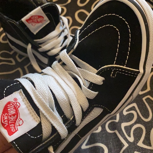 Vans - Picture 4 of 6